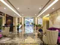 The Art Nest Hotel Nha Trang 2/4 広場周辺のホテル