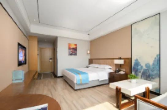 Wanyi Boutique Hotel (Wanning High Speed Railway Station Big Shark Bar Store)