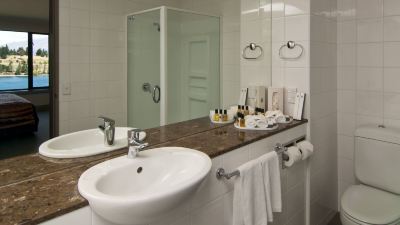 スーペリア 2 ダブルルーム コプソーン ホテル アンド リゾート クイーンタウン レイクフロントの写真