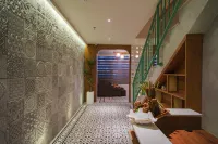 Seaesta Nha Trang Hotel - Spa