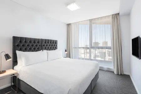 Meriton Suites Campbell Street, Sydney