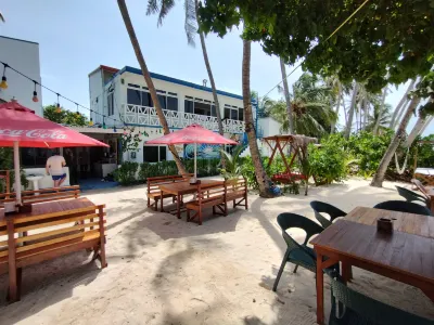 Batuta Maldives Surf View Các khách sạn ở 