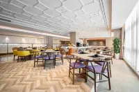 Vienna International Hotel (Dehong Mangshi Airport) - Parkplatz