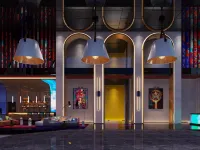 DoALand S Hotel (Changsha IFS International Finance Center Wuyi Square Branch) Hotels near Yingbin Intersection Station
