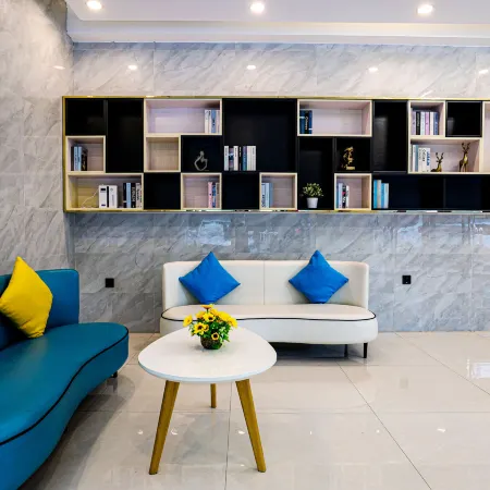 Yeste Yestour Hotel (Chongzuo Longzhou County Bus Station)