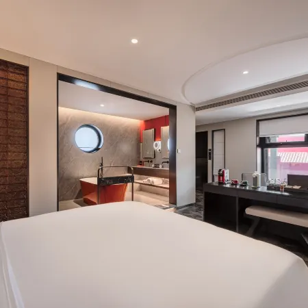 Hefeng Jingli Hotel (Houhai Gongwangfu Store) Отели рядом с достопримечательностью «Станция метро Pinganli»