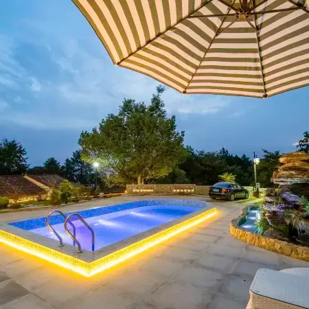 Jiuhuashan Huxiangge Homestay (Meat Body Palace Branch)