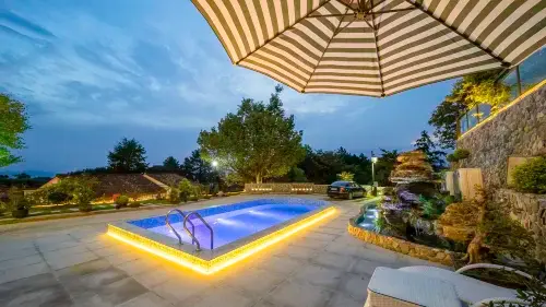 Jiuhuashan Huxiangge Homestay (Meat Body Palace Branch)