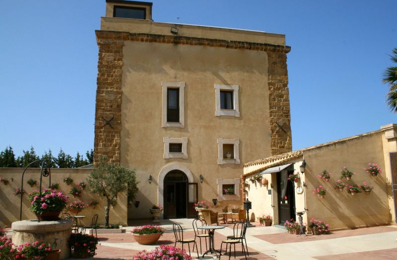 Hotel Foresteria Baglio Della Luna