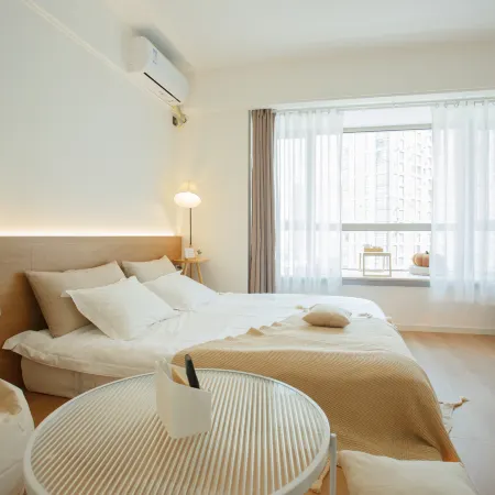 Moon Muxu B&B (Dalian Zhongshan Square) Отели рядом с достопримечательностью «Далянь Харбор»