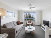 Oaks Gold Coast Calypso Plaza Suites Hotels in Coolangatta