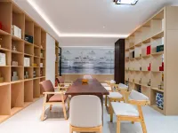 Floral Hotel·Shanshui Talk Hotel (Lushan Donglin Temple Store) Hotels in Jiujiang