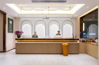 Elong ETANG Hotel (Yangchun Donghu) Hotels in Yangchun