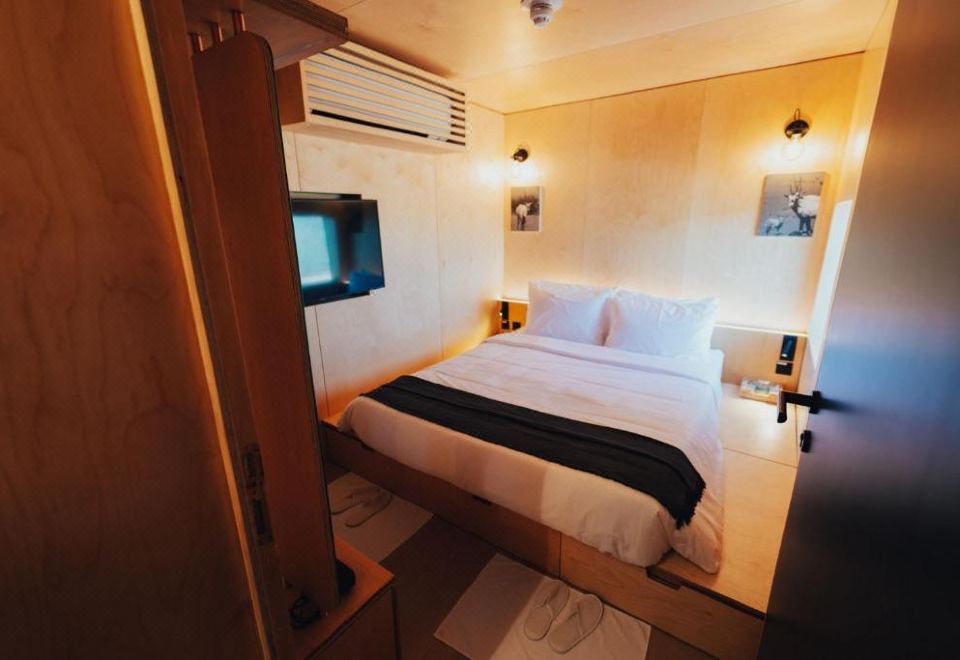 바브 알 노주움 알 무게이라 객실