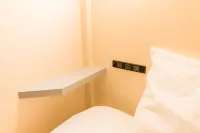 &and Hostel Kuramae West