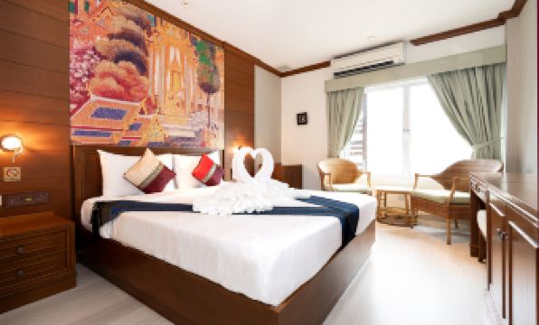 Baan Sukhumvit Soi 18