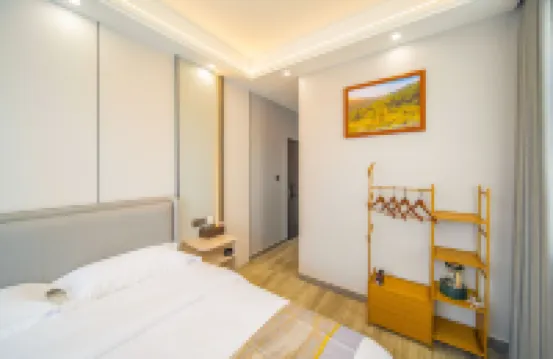 Wuyuan Mantu Homestay (High-speed Railway Station)