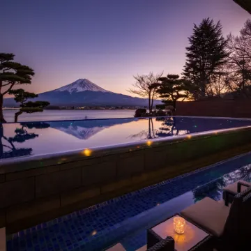 秀峰閣湖月 河口湖大橋附近的飯店