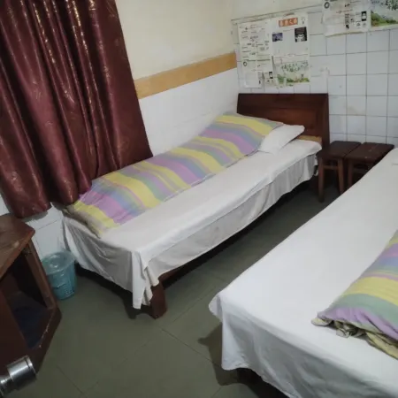Anyue South Gate Hostel