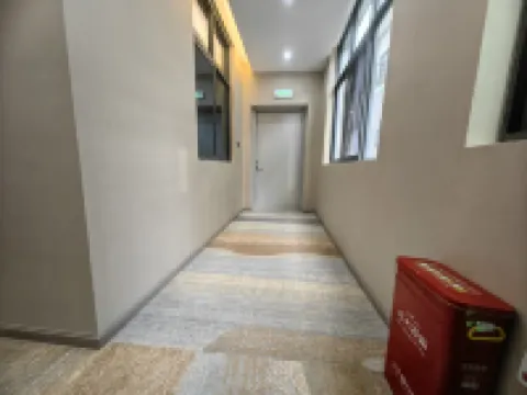 Mile Muxi Hotel (Huquanshui Township Tourism Resort)