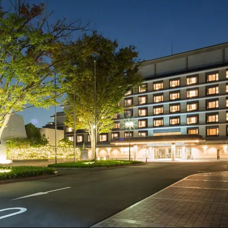 Kyoto Brighton Hotel Отели рядом с достопримечательностью «Конгресс-центр KBS»