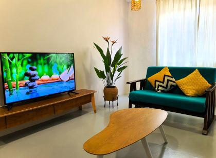 ‘布畫名宿’ 10人公寓 - 陽光管理