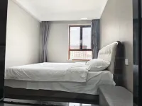 Light Luxury Banshan Hot Spring B&B (Tourism College Branch)