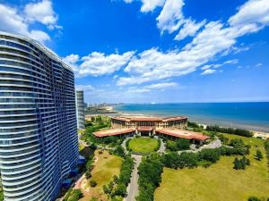 Haiyu Light Luxury Seaview Apartment (Dongdaihe Kaisa Branch)