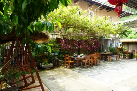 Chenkun Inn Отели рядом с достопримечательностью «Yongding Ancient Town»