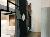 Jiran Hostel Kota Kinabalu Отели рядом с достопримечательностью «Торговый центр Wisma Merdeka»