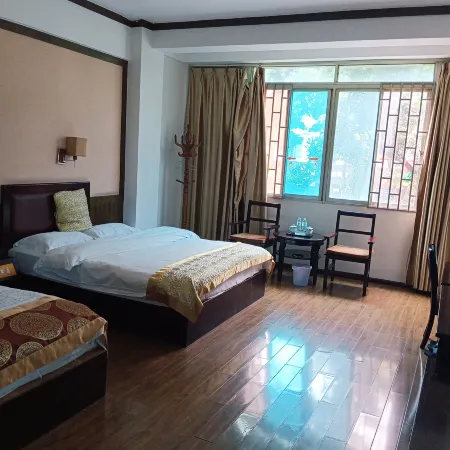 Baoshan Jinghui Business Hotel