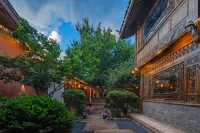麗江束河古溪庭園中国式旅館 束河四方街周辺のホテル