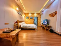 Nalati Su Lu Yu Homestay - غرفة مطلة على الجبل