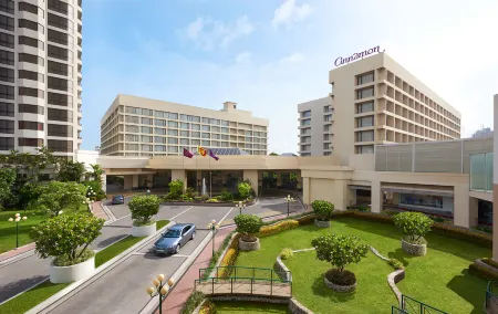 Cinnamon Grand Colombo Отели рядом с достопримечательностью «Мечеть Джами Уль Альфар»