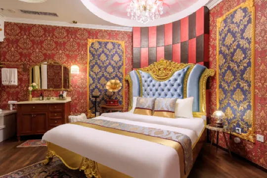 This Family (Shijingshan Bajiao Amusement Park Store) Отели рядом с достопримечательностью «Wuhan Garden»