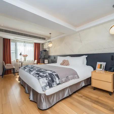 Shanghai Hongqiao Lijia Suisse Place Serviced Apartment (Loushanguan Road Subway Station) Отели рядом с достопримечательностью «Выставочный центр Intex Shanghai»