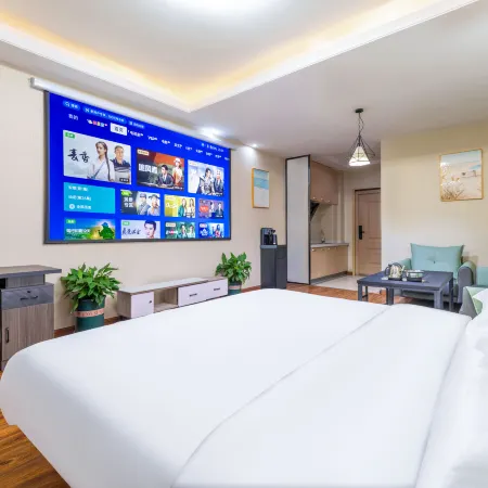 Helan Jinhang Hotel (Shiwei Lou Banquet Center Yindadi Center Store)
