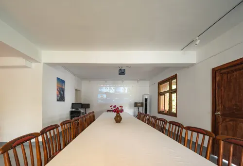 Zhangjiajie Ldyllic Pondside Timber Lodge Business Facilities Photos