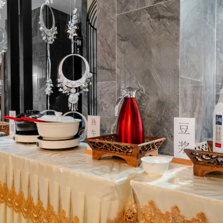 Kunming Pillowstone Woyun Boutique Hotel (Nanping Pedestrian Street Jinma Bijifang Branch)