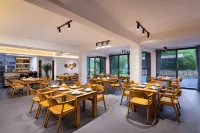 Floral Lux Hotel· Aliya Peak Hotel (Zhangjiajie Forest Park Store)