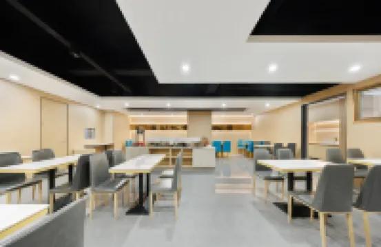 Gefei Hotel (North South Fruit Market Store at Haikou High Speed Railway East Station)