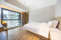 Xining Bochen Hotel (Chengbei District Wanda Plaza) - balcony