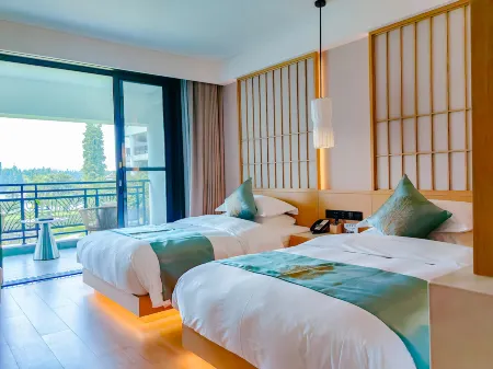 Dianchi Garden Resort Hotel & Spa Отели рядом с достопримечательностью «Yunnan Haigeng Auditorium»