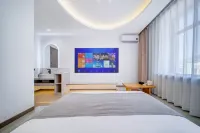 Ergun Mantu Starry Sky Hotel (Ergun Wetland Scenic Area) - Bãi đậu xe