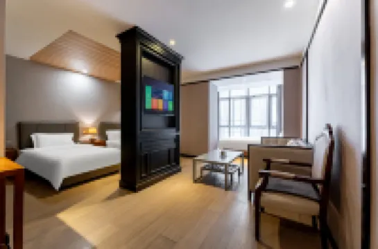 Wawu Hotel (Chengdu Chunxi Road Pedestrian Street)