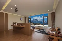 Cloud and Wind · Liangqi YuLong Trip | Free Dreamer Wild Luxury Snow Mountain Courtyard - Balkoner