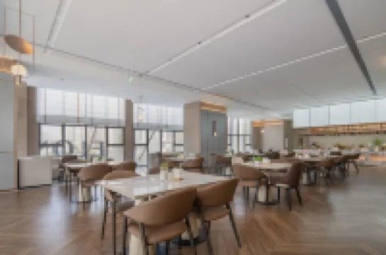 이롱 호텔 (잔장 베이 브리지 지점)