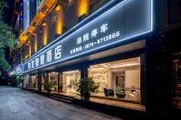 Contracted theme hotel