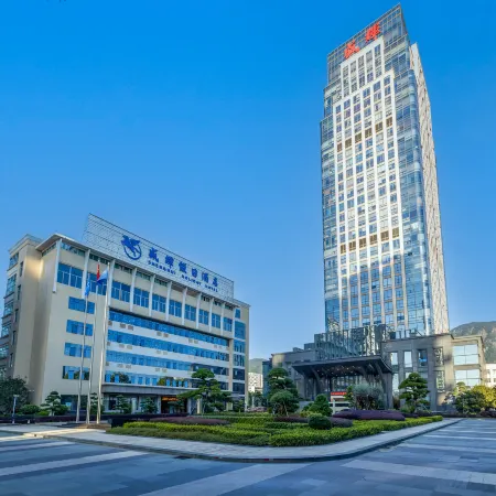 FuZhou ShengHui Holiday Hotel Отели рядом с достопримечательностью «Фучжоу Третья Средняя Школа (Школа Хуан)»