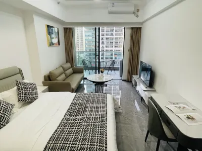 Monsoon Select Apartment (Zhongshan Poly Plaza)